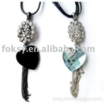 Rhinestone pendant